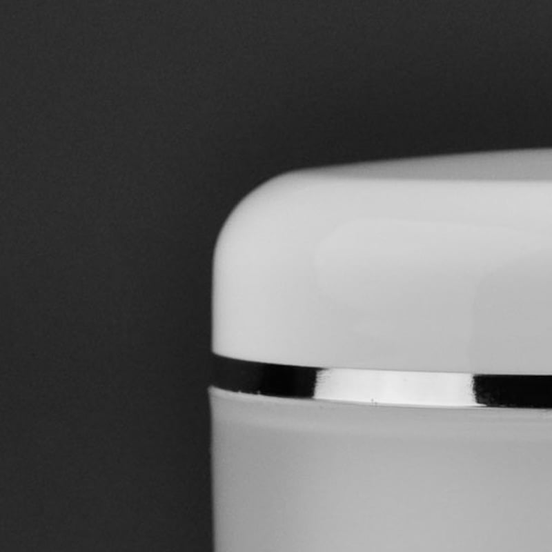 Option : metallic line around cover - 5 ml up to 75 ml
