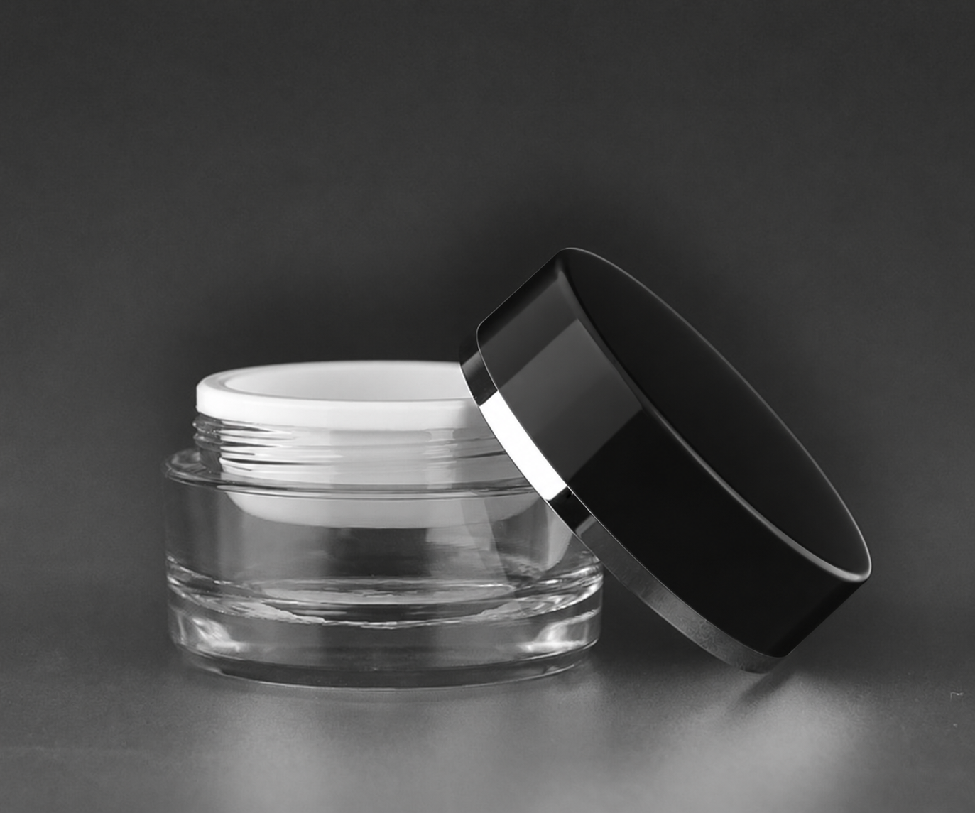 Aphrodite DuoLux 15 ml - White · Black lid